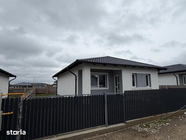 Casă cu 3 camere cu Teren 300 Mp în Lunca Cetățuii