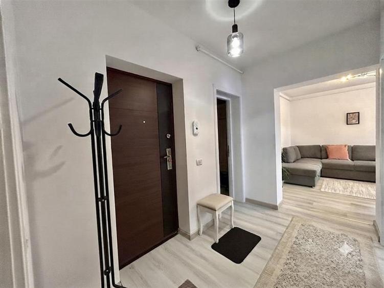 Apartament cu 2 camere decomandat, mobilat în Sânpetru