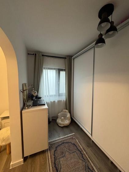 Apartament cu 3 camere decomandat în Cantacuzino