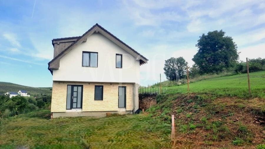 Casă individuală cu 5 camere cu Teren 500 Mp în Sălicea