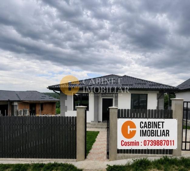 Casă individuală cu 4 camere cu Canalizare în Valea Adâncă