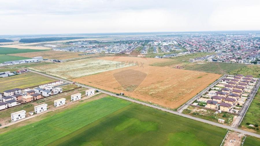 Teren Construcții intravilan de 10000 mp, în Dobroești