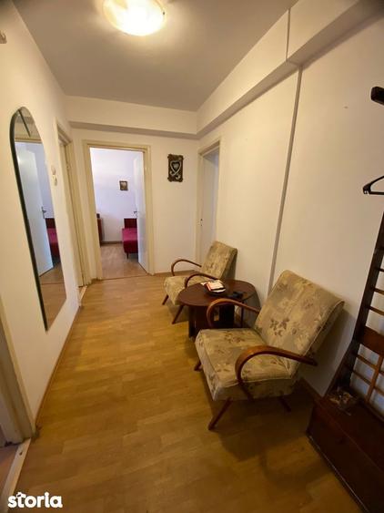 Apartament cu 2 camere decomandat în Central