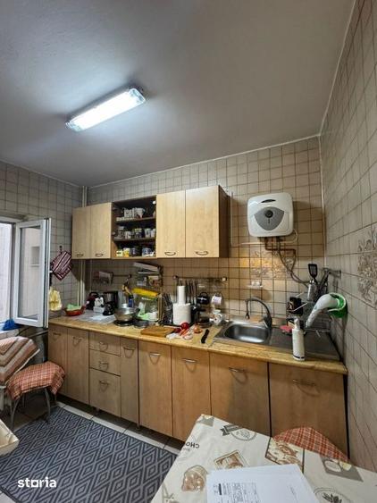 Apartament cu 3 camere decomandat, mobilat în Giurgiului