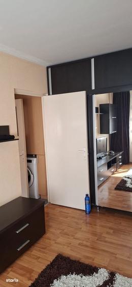 Apartament cu 2 camere semidecomandat în Florilor