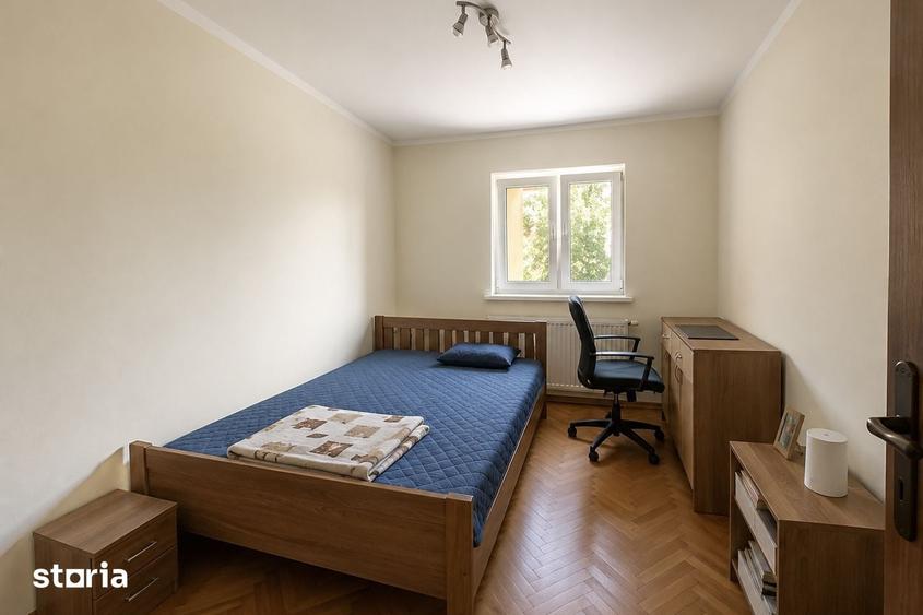 Apartament cu 3 camere decomandat în Lunei