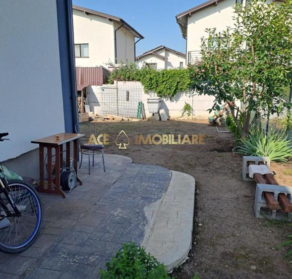 Casă individuală cu 3 camere cu Canalizare în Berceni