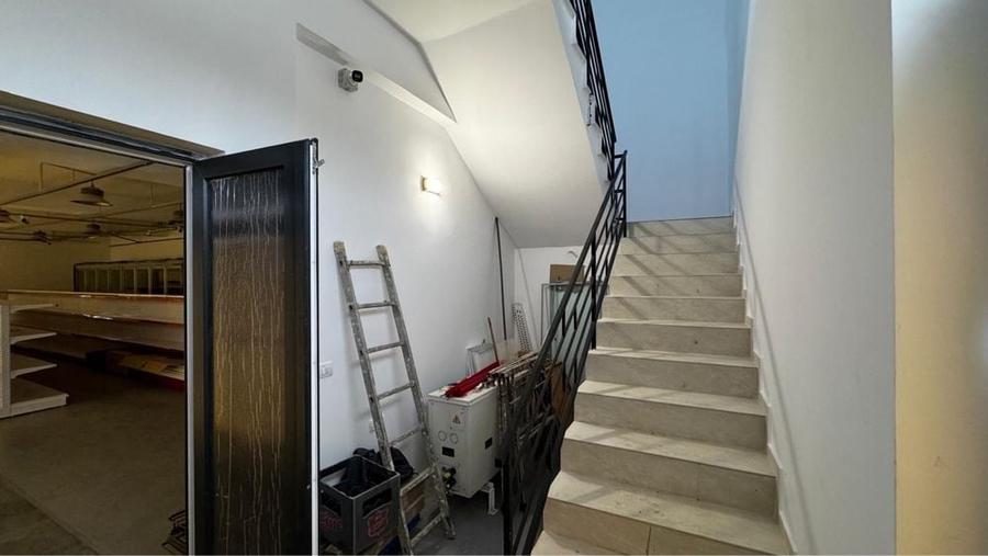 Spațiu comercial, de 350 mp, în Central