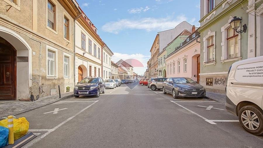 Apartament 2 camere, 73 mp, Centrul Istoric Brașov, Str. Castelului - 25
