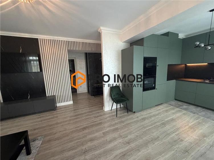 Apartament cu 3 camere decomandat, mobilat în Orizont