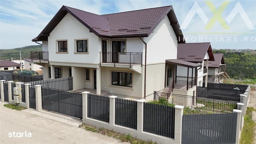 Casă cu 4 camere în Uricani