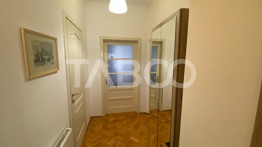 Apartament cu 2 camere semidecomandat, mobilat în Orașul de Jos