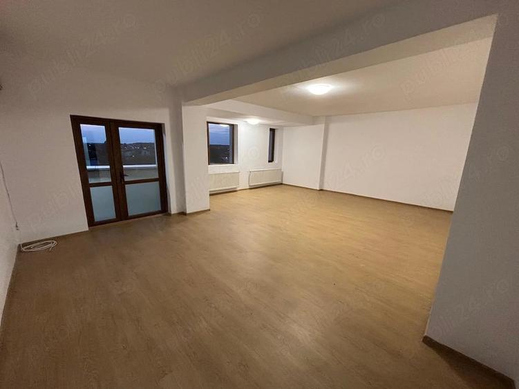 Spațiu comercial, de 520 mp, în Central
