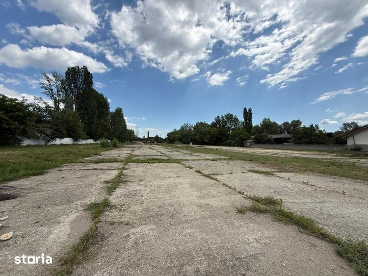 Spațiu comercial, de 13,000 mp, în Central