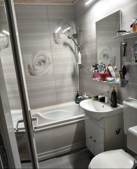 Apartament cu 2 camere decomandat, mobilat în Anda