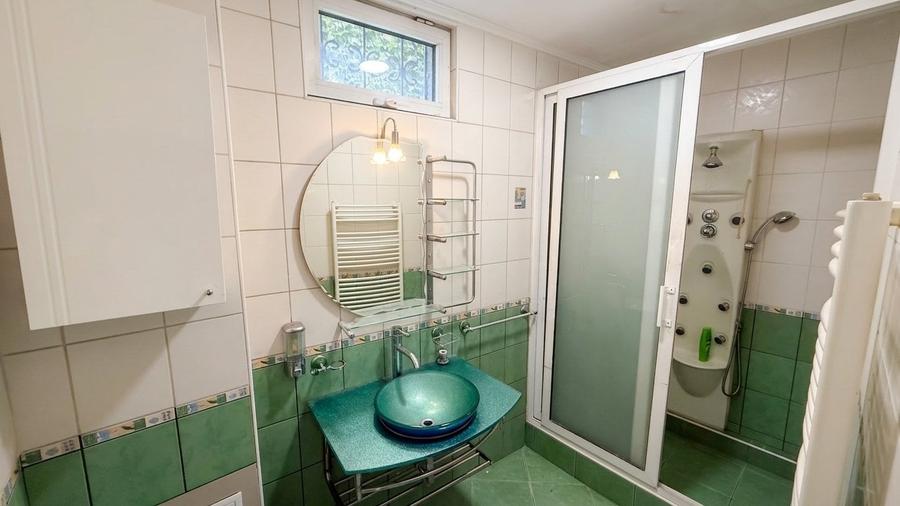 Casă individuală cu 3 camere cu Canalizare în Pache Protopopescu