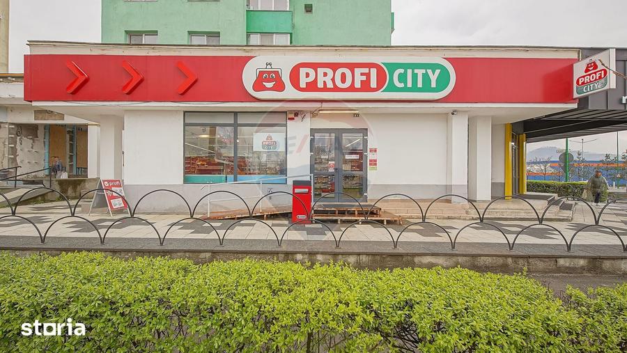 Spațiu comercial, de 320 mp, în Dârste