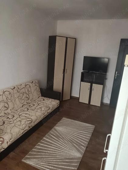 Garsonieră decomandată în Central