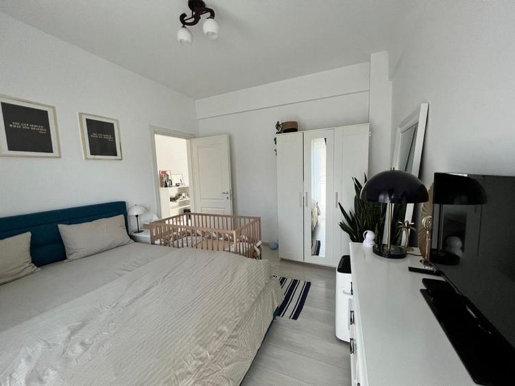 Apartament cu 3 camere semidecomandat în Copou