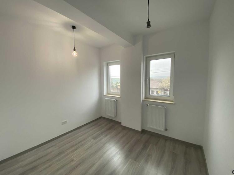 Apartament cu 4 camere decomandat în Fălticeni