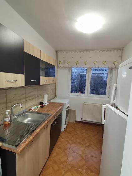 Apartament cu 2 camere semidecomandat în Dristor