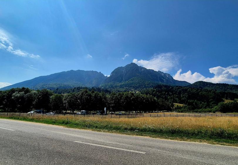 Teren Construcții intravilan de 5700 mp, în Plaiul Foii
