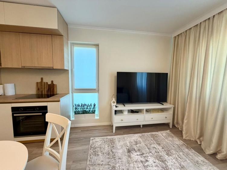 Apartament cu 3 camere semidecomandat, mobilat în Tunari