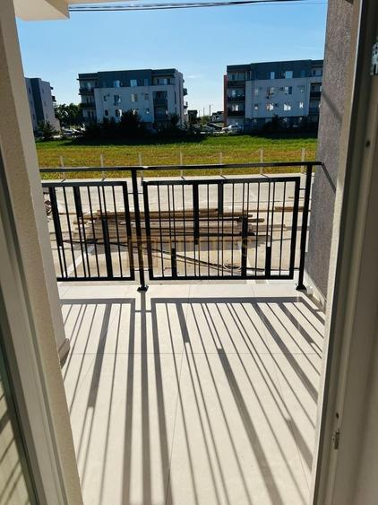 Apartament cu 2 camere semidecomandat, mobilat în Giroc