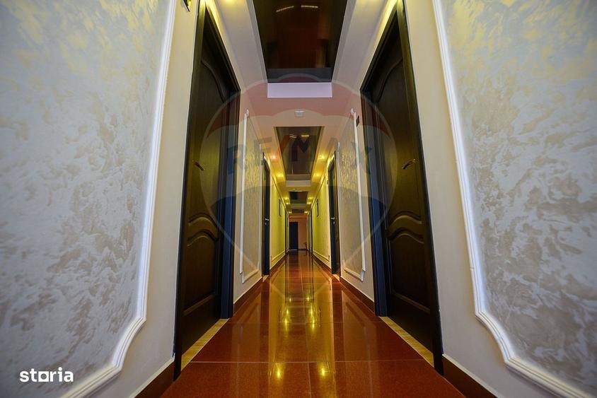 Spațiu comercial, de 1,850 mp, în Central