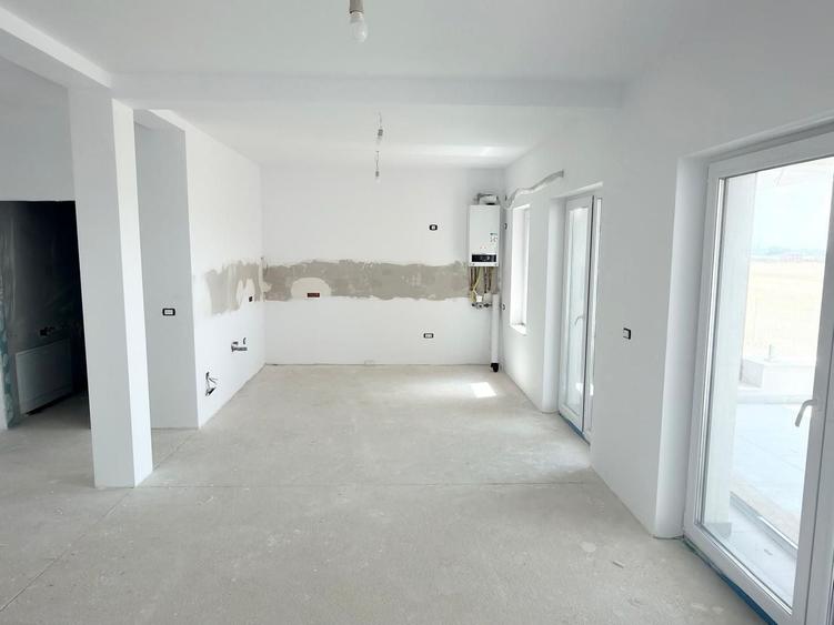 Apartament cu 3 camere decomandat în Torontalului