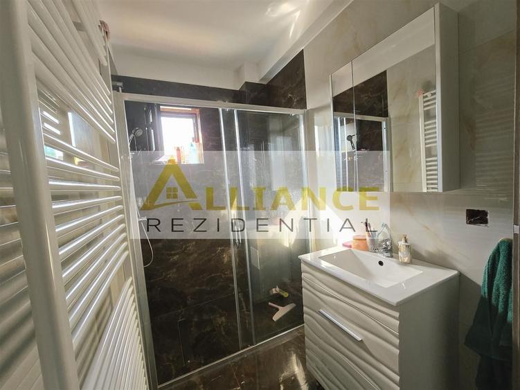 Casă cu 6 camere cu Canalizare în Berceni