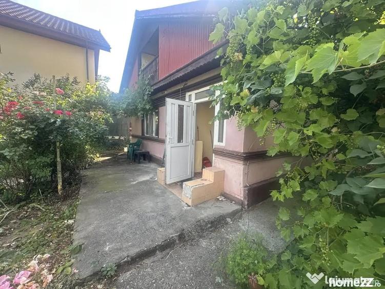 Casă cu 5 camere cu Teren 473 Mp în Central