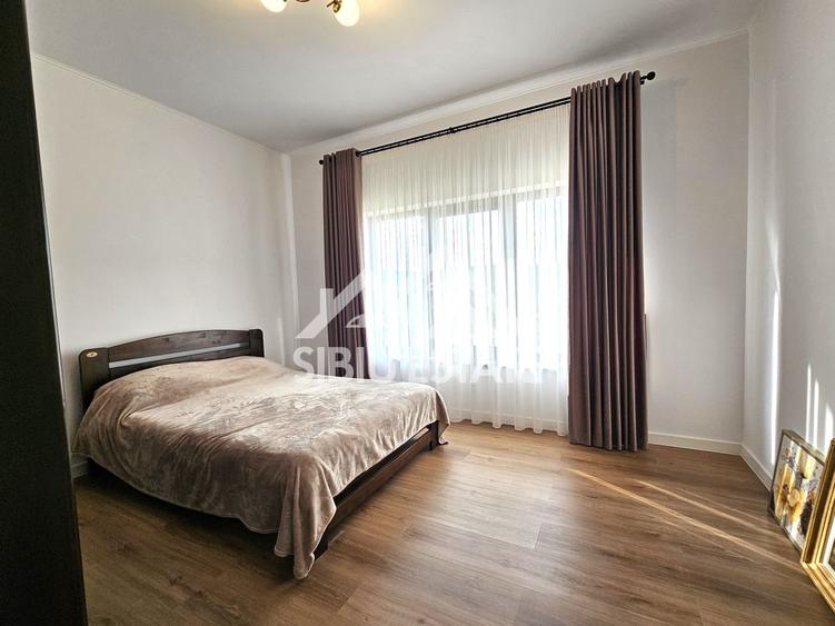Casă individuală cu 5 camere cu Canalizare în Central