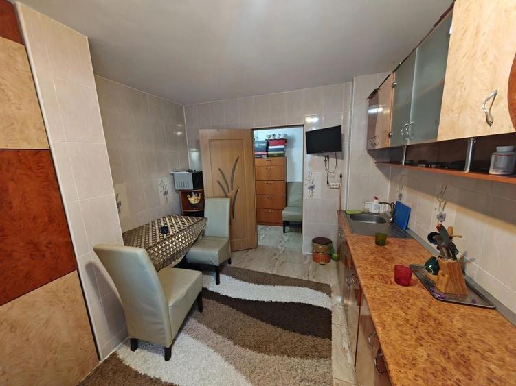 Apartament cu 2 camere semidecomandat în Debarcader