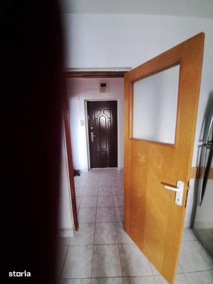 Apartament cu 2 camere semidecomandat în Micro 3