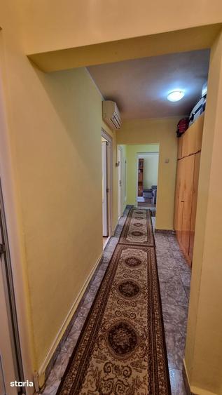 Apartament cu 3 camere decomandat, mobilat în Sud