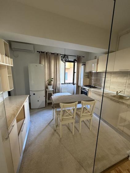 Inchiriez apartament 2 camere rond Alba Iulia sector 3