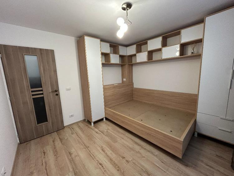 Apartament cu 3 camere decomandat în Ștefan cel Mare