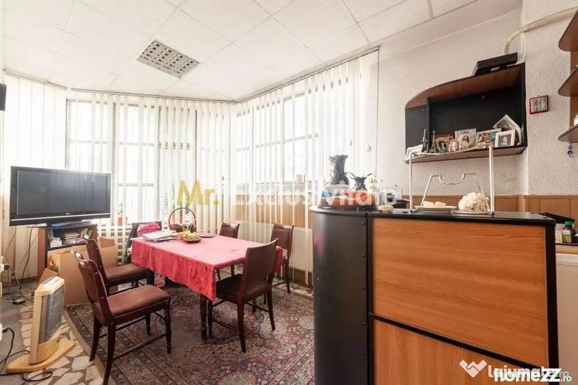 Spațiu comercial, de 443 mp, în Central