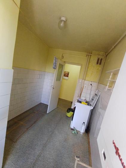 Apartament cu 2 camere semidecomandat în Griviței