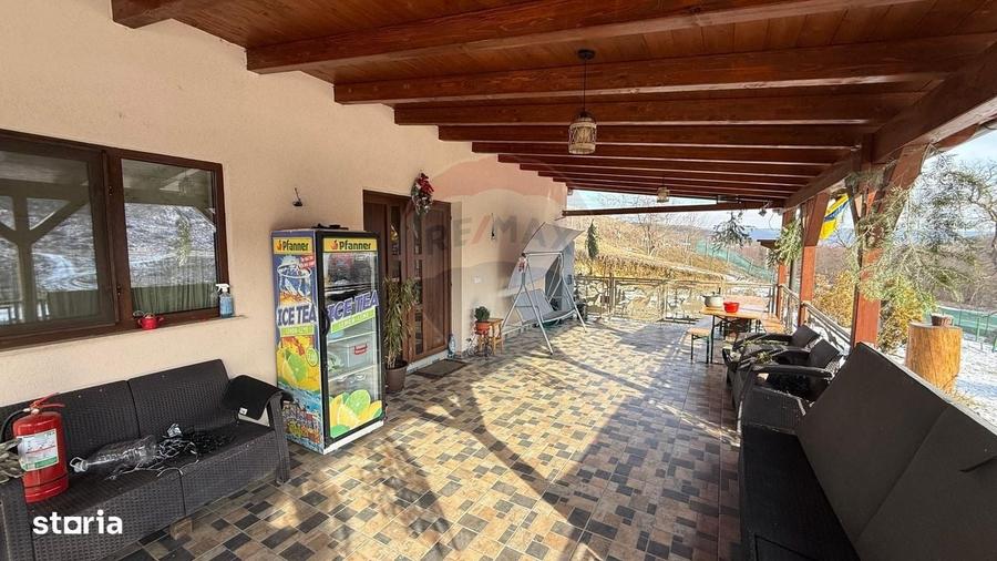 Casă cu 4 camere în Bâlca