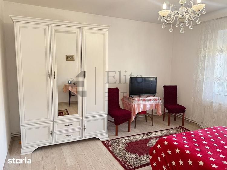 Casă cu Teren 1813 Mp în Tinca