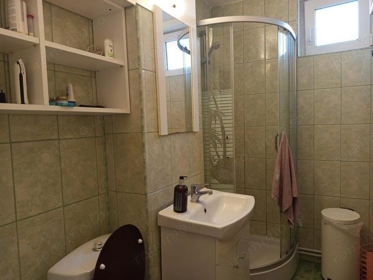 Apartament cu 4 camere decomandat în Progresul