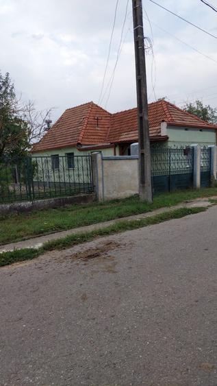 Casă cu 3 camere în Central