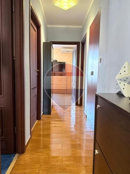 Apartament cu 4 camere decomandat, mobilat în Fundeni