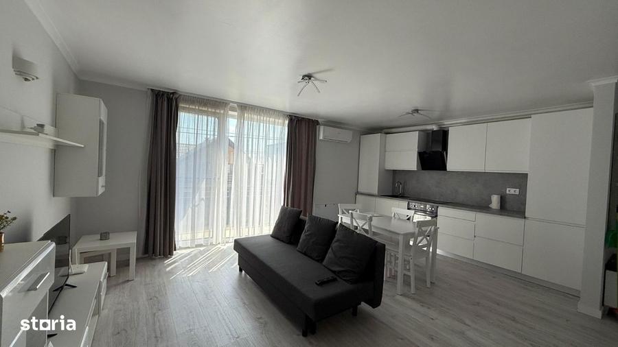 Apartament cu 2 camere decomandat, mobilat în Central