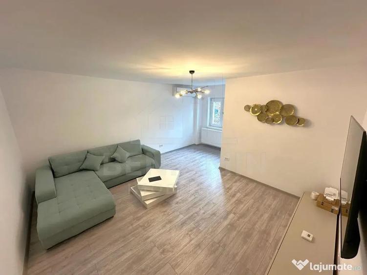 Apartament cu 4 camere decomandat în Ultracentral