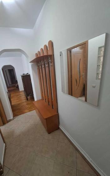Apartament cu 4 camere nedecomandat în Lujerului
