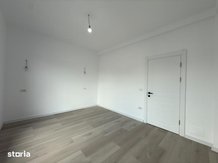 Casă cu 5 camere cu Teren 360 Mp în Berceni