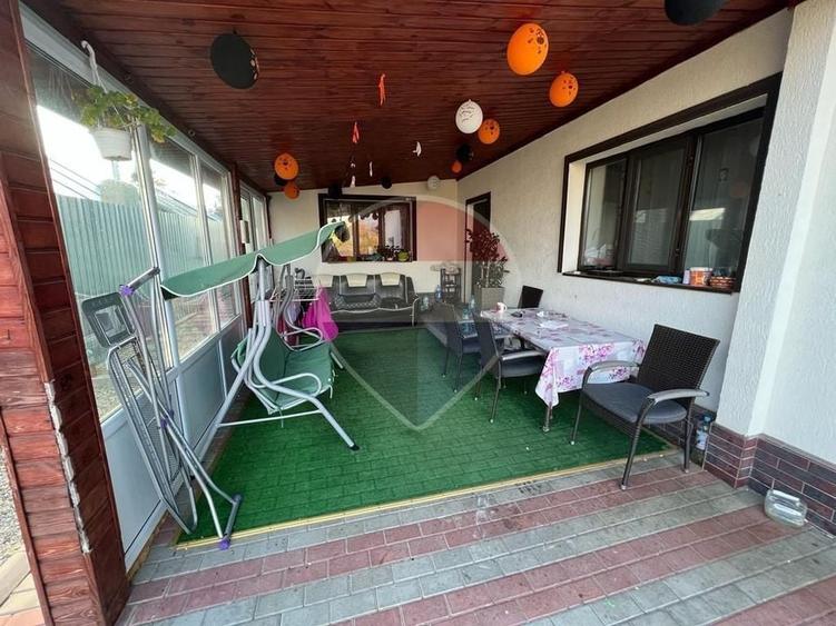 Casă individuală cu 4 camere cu Teren 1256 Mp în Central